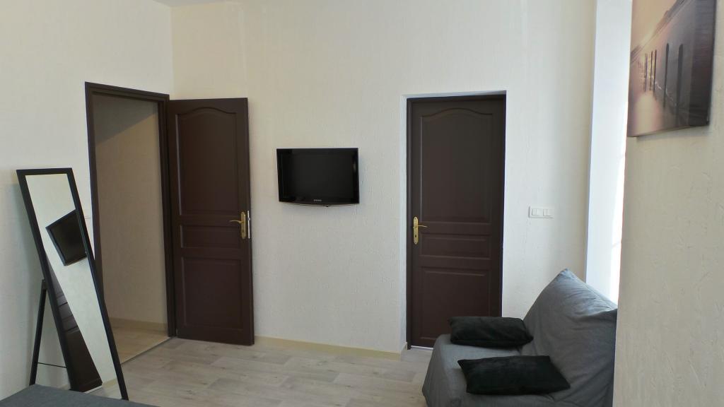 Chambre familiale / Room / Habitación 001