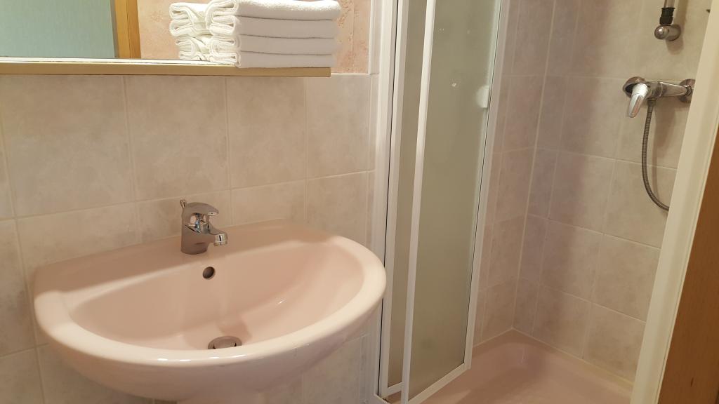 Salle de bain chambre confort